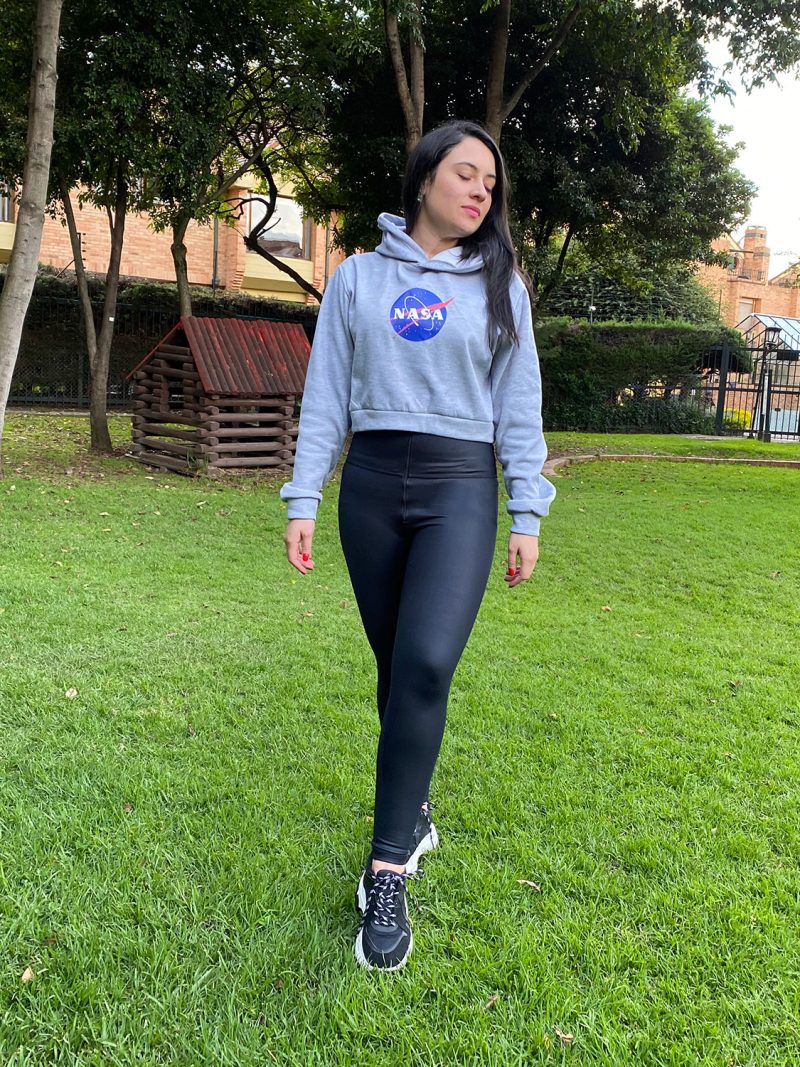 CropTop Capota NASA Mujer